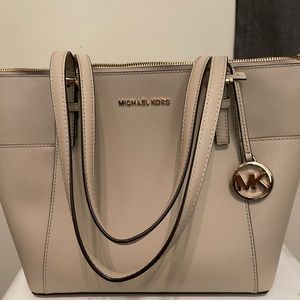 Womens Michael Kors Purse